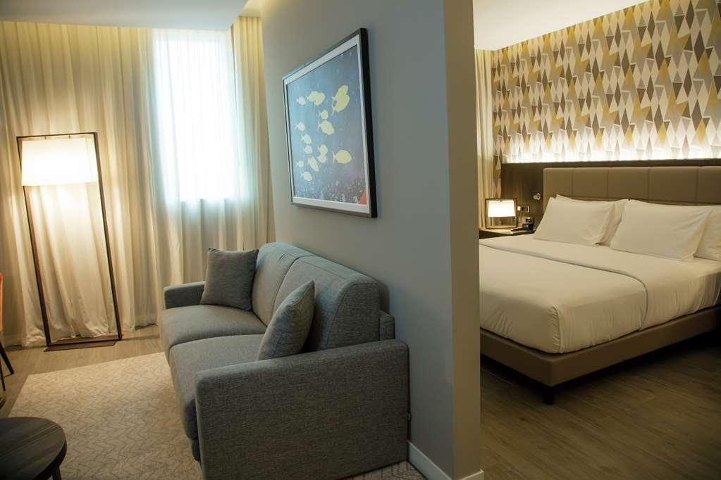 פוינט נואר Doubletree By Hilton Pointe-Noire City Centre חדר תמונה