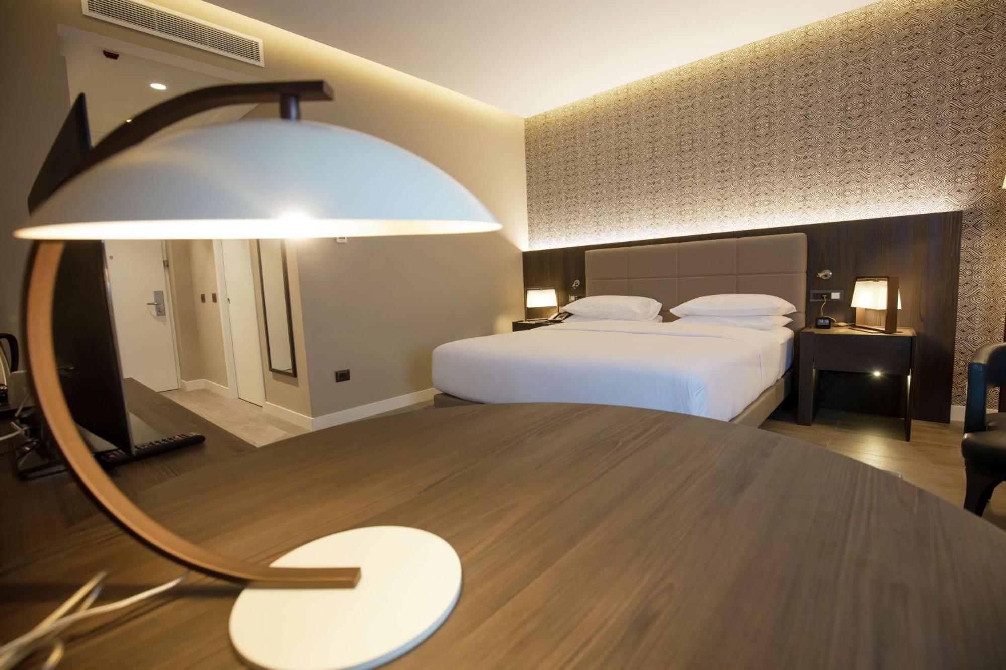 פוינט נואר Doubletree By Hilton Pointe-Noire City Centre מראה חיצוני תמונה