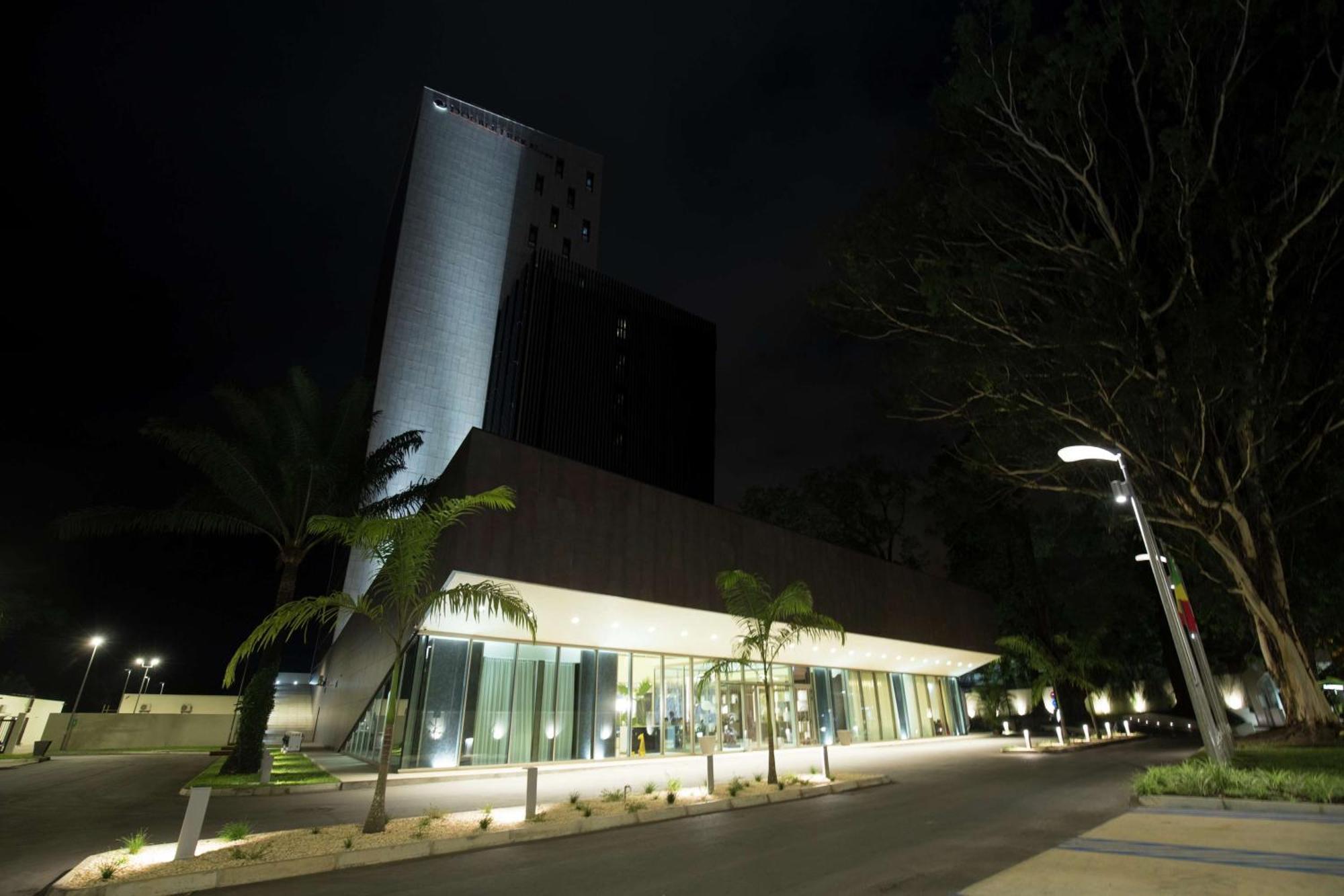 פוינט נואר Doubletree By Hilton Pointe-Noire City Centre מראה חיצוני תמונה